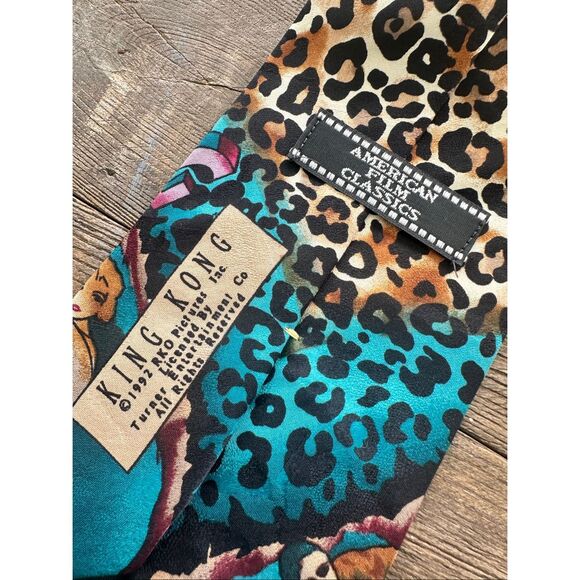 American Film Classic King Kong (4) Different 100% Silk Ties - Picture 9 of 9